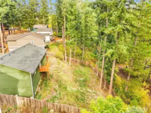 Beautiful wooded backdrop provides a peaceful setting year-round.