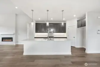 2945 Balsamroot - Ready Now!