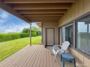 Deck with direct access from downstairs