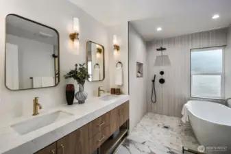 En Suite 5 piece Bathroom w/heated floors