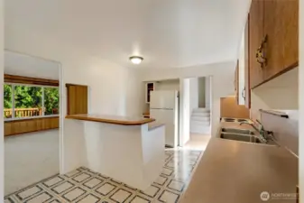 Eat-in kitchen