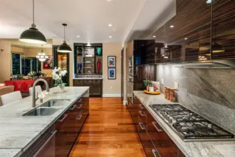 oversized slab stone island great area to prepare cuisine