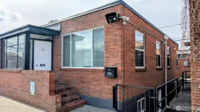 Mid-Century Exceptional Property