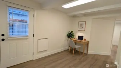 16B Entry (virtually staged)