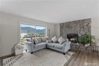 Easy to manage laminate floors, wood burning firelplace