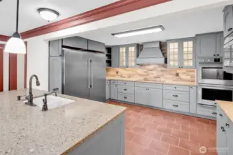 Heated tile in Kitchen as well