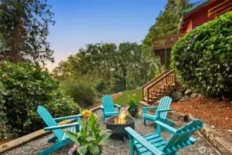 So much outdoor space, bonfires? Garden beds? Want a water feature?