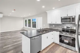 ADU with separate entrance: 2 bedroom 1 bath