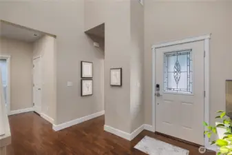 ENTRY FOYER | virtually staged