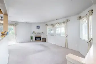 Living Room with fireplace