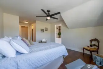View of Primary room facing En Suite and Hallway door