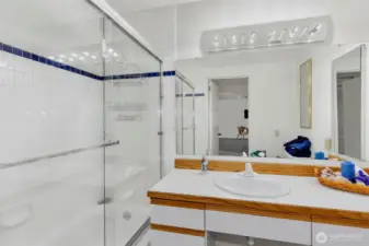 2nd bath.