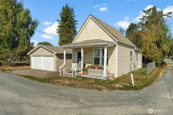 DADU in alleyway and main house garage