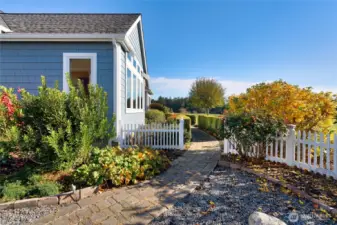 Home features all new Andersen windows, complete with transferable warranty coverage.