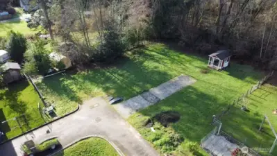 Aerial showing 1709 and 1707 Fir St also listed