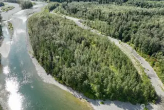 Your own adventure awaits ~ spend hours enjoying the river and exploring a pristine, uninhabited island.