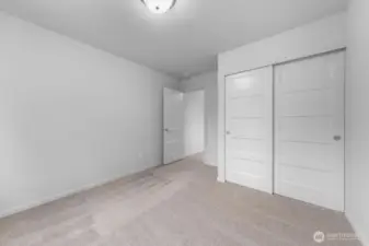 Photographs are for illustrative purposes only. Features, finishes, interior/exterior colors, landscaping and floorplan shown may vary from actual homes built.