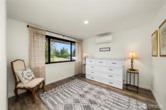 Bedroom 2 w/ beautiful views of Rainier