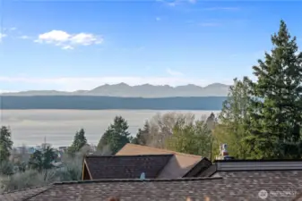 Beautiful Sound and Mountain Views