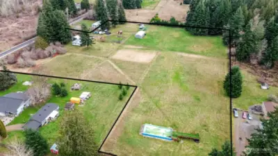 Aerial view of the entire property fully fenced and cross fenced.Lines are estimates only.