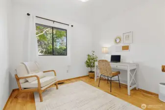 Bedroom/office