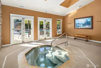 Community hot tub and pool!