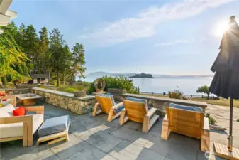 Patio facing Rocky Bay, Orcas and O'Neil Islands.