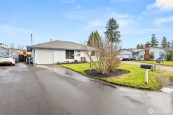 Driveway with generous amount of parking