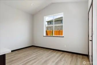 Photos of a similar house in the neighborhood