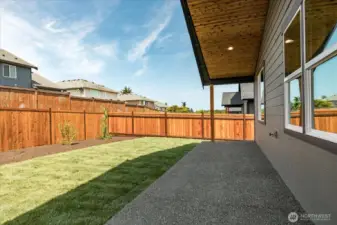 Photos of a similar house in the neighborhood