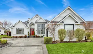With much anticipation we proudly present to you 536 Sunrise Dr in Lynden! Situated in a wonderful community with custom homes, wide streets, and located on the 14th Fairway of Homestead’s golf course.