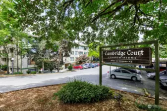 Welcome to Cambridge Court