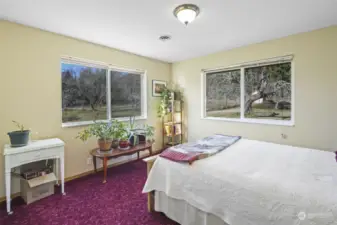 Guest Bedroom with views of Orchard