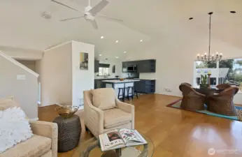 2nd Floor Great Room
