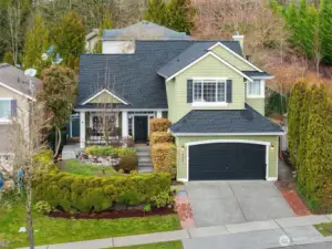 2 Story Home Located in Monroe w 2 Car Garage