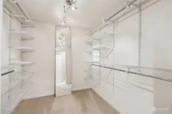 Great walk-in-closet with lots of room!