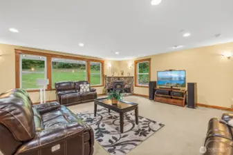 Living room w/pellet stove.