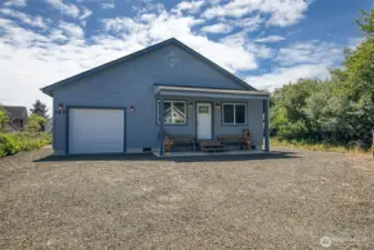 Plenty of room to park boats, trailers on either side yard. Seller has parked boats on both sides.