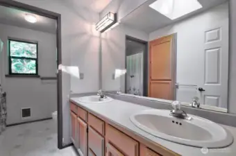 Upper level main bathroom.
