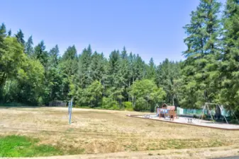 Another view of the community park that is located 2 blocks away.