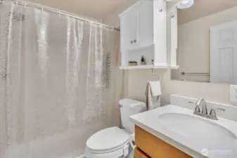 Master 3/4 Bath