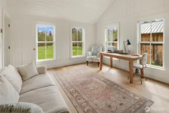 Transform this spacious downstairs bedroom into whatever suits your lifestyle—perfect for a home office, gym, or guest suite—with an en-suite bathroom.