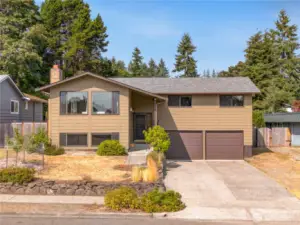 The practical floor plan, multiple bathrooms, work-from-home spaces, and big back yard are all ready for you to make yourself at home.