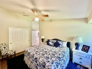 Guest bedroom