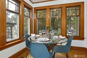 Cozy dining room with so much charm!