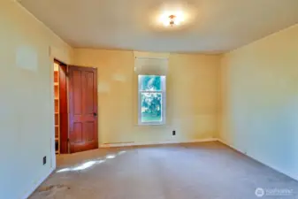 Middle Bedroom Lower