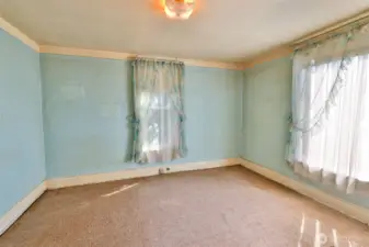 Front Bedroom Lower