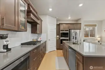 Quartz Counters, Ample Cabinet Space and Double Oven!