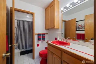 Access to ensuite bath for bedroom 2 & 3.