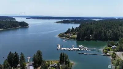 Joemma Beach State Park is located nearby.  Great for Kayaking, Fishing, Crabbing, Camping, Picnicking.